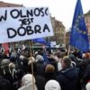 Polen demonstriert gegen Überwachungsstaat.